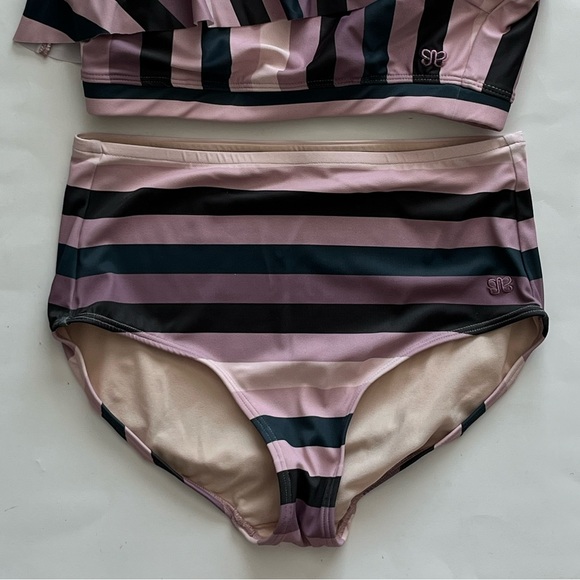 Albion fit icon wave striped one shoulder bikini set small - Picture 9 of 12